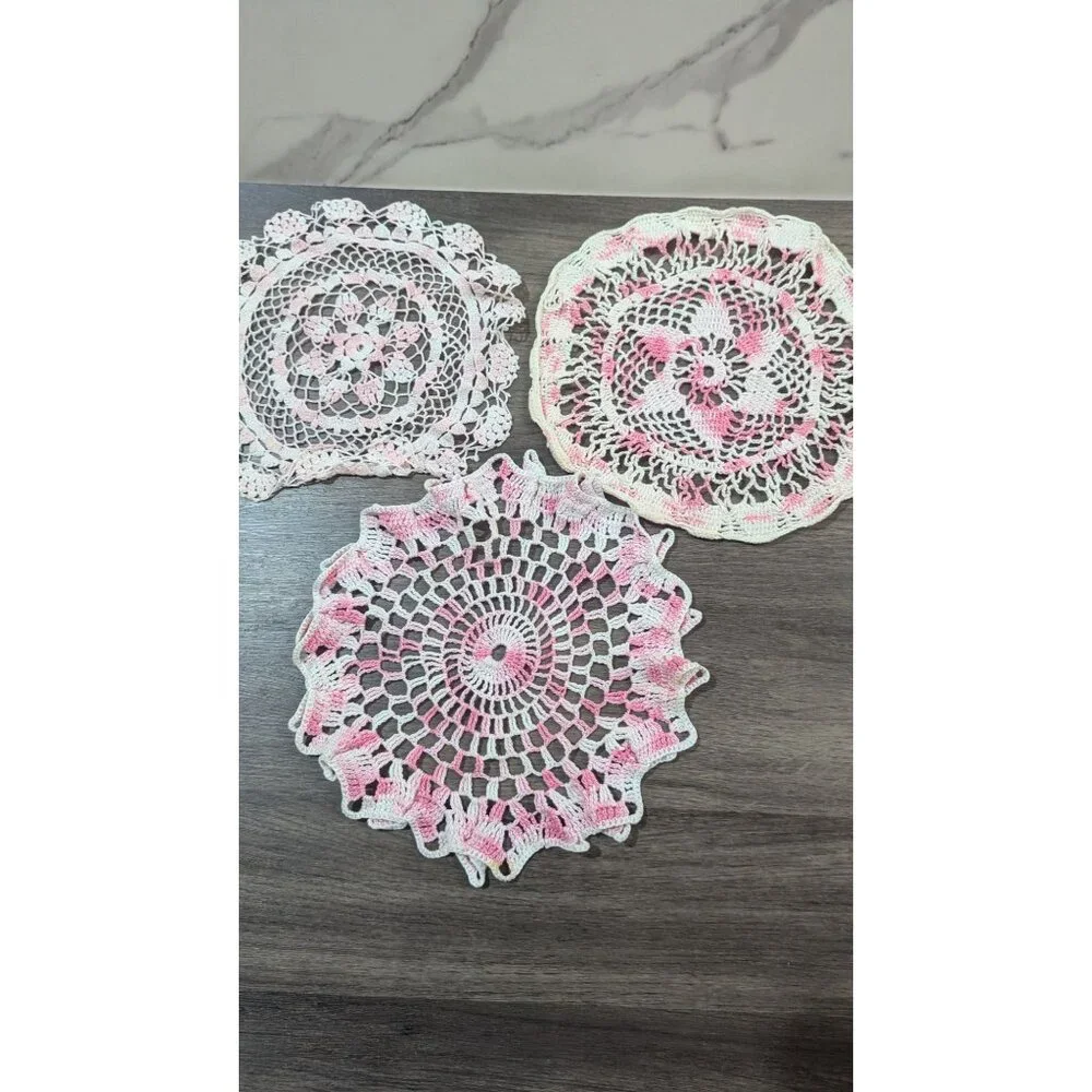 Vintage Hand-Crocheted Pink & White Doilies Set Of 3 Floral & Lace Design 10-12